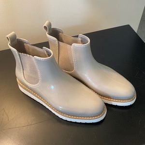 Steve Madden Puddles Womens Ankle Water Resistant Chelsea Boots